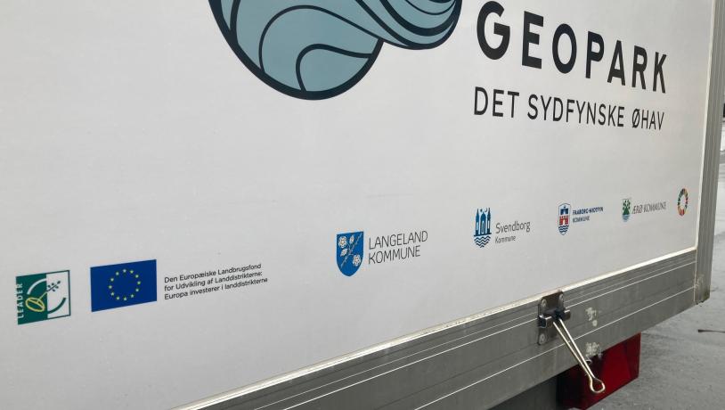Geopark Formidlingstrailer Logo Bånd