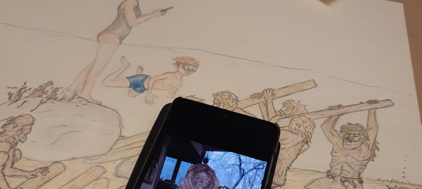 Tegning og træfigur i proces i projektet nautisk skulpturleg