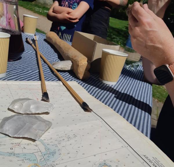 workshop ved kysten i forbindelse med projekt nautisk skulpturleg