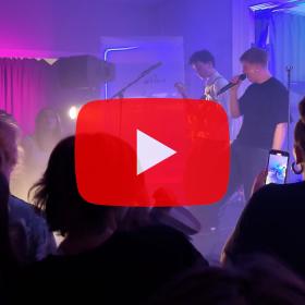 Absurd koncert i Tullebølle